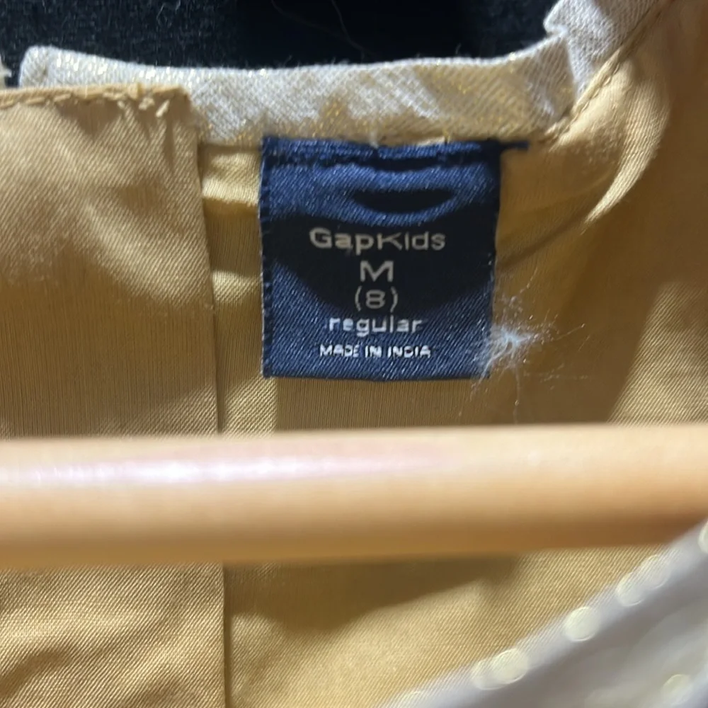 Little Girls Gap Dress, shimmering with gold! Size 8, gently worn- good con - Picture 2 of 11